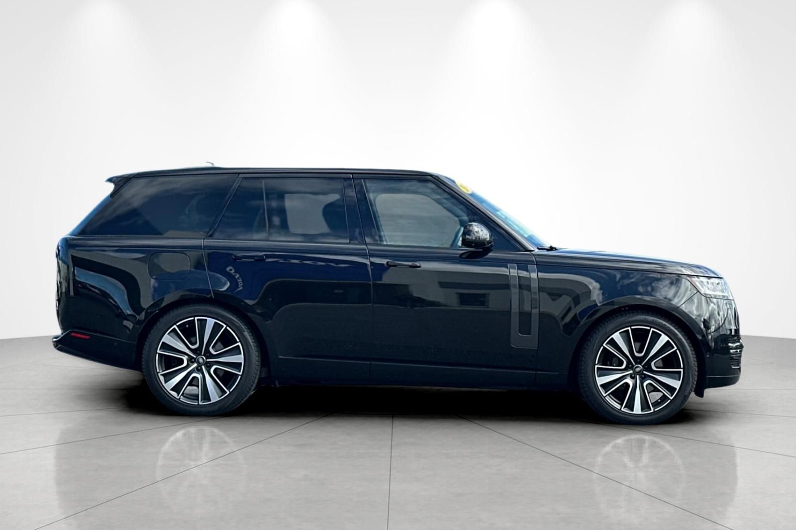 Used 2024 Land Rover Range Rover SE image 7