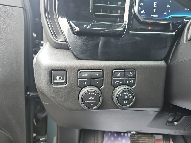 Used 2025 Chevrolet Silverado 1500 ZR2 image 21