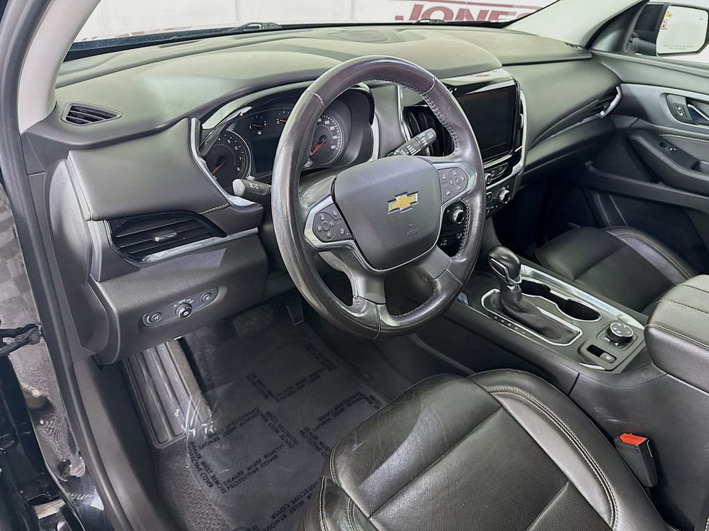 Used 2021 Chevrolet Traverse Premier w/ Redline Edition AWD/4WD image 19