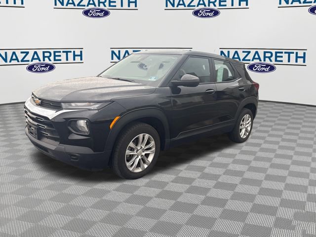 Used 2021 Chevrolet TrailBlazer LS w/ LPO, Blackout Package AWD/4WD image 3
