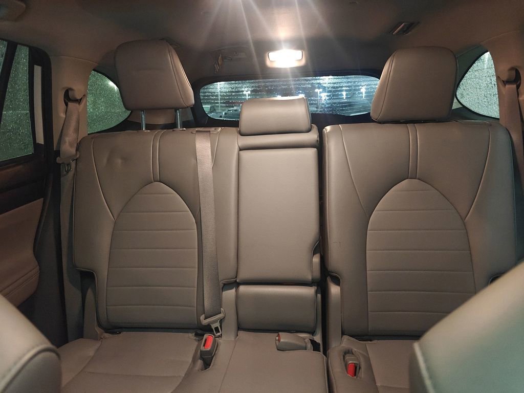 Used 2022 Toyota Highlander XLE image 10