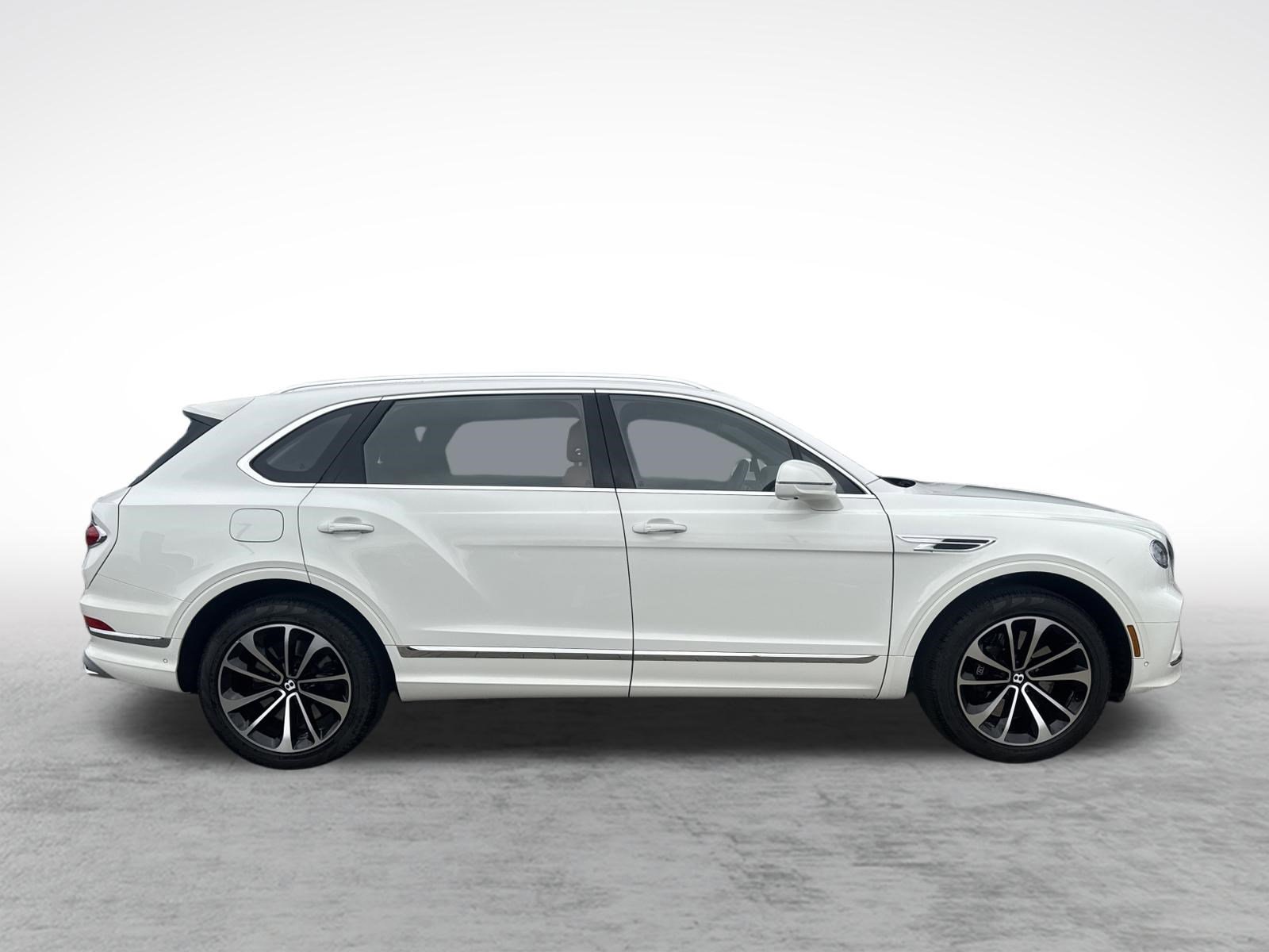 Used 2024 Bentley Bentayga Extended Wheelbase image 9