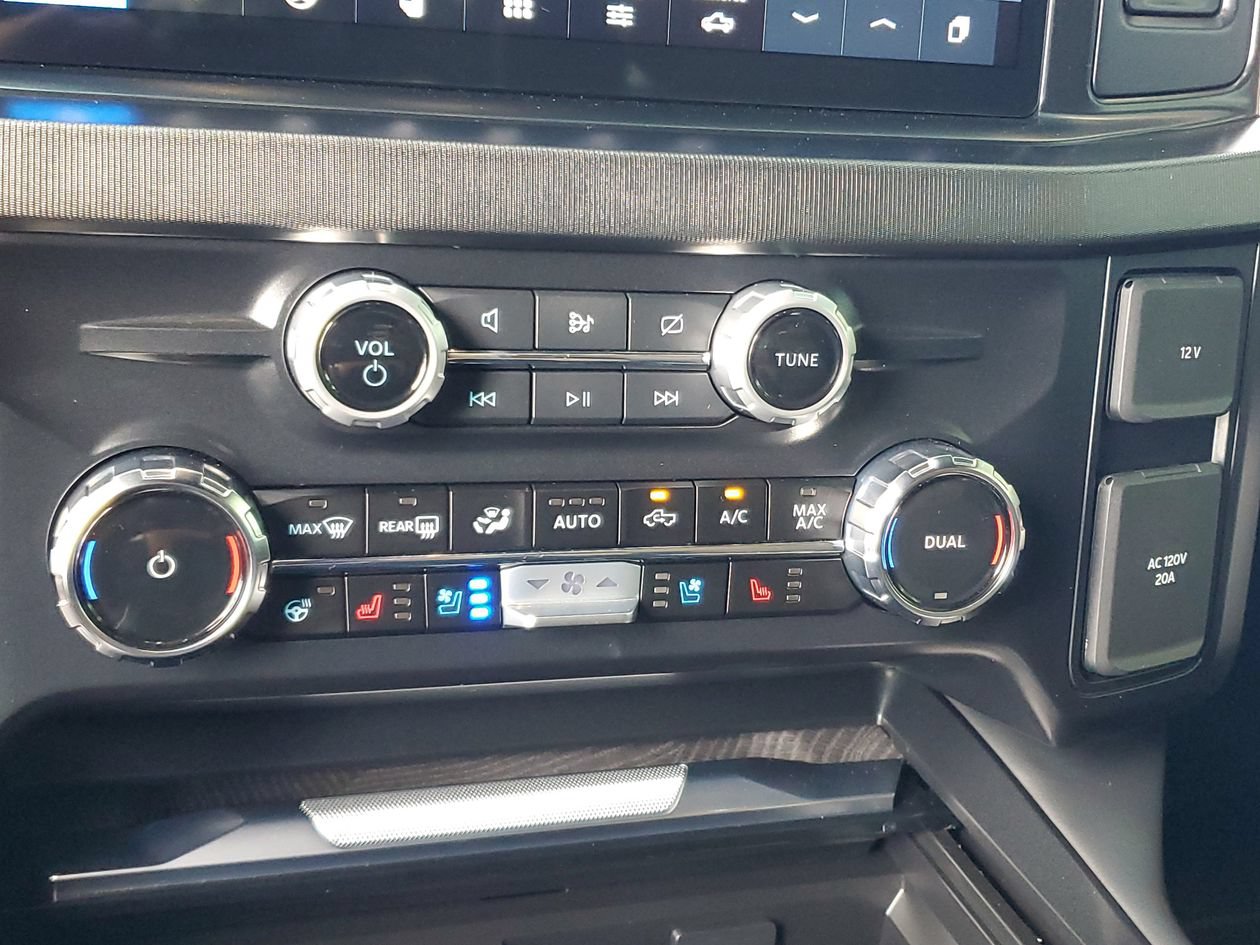 Used 2024 Ford F350 Platinum w/ FX4 Off-Road Package AWD/4WD image 24