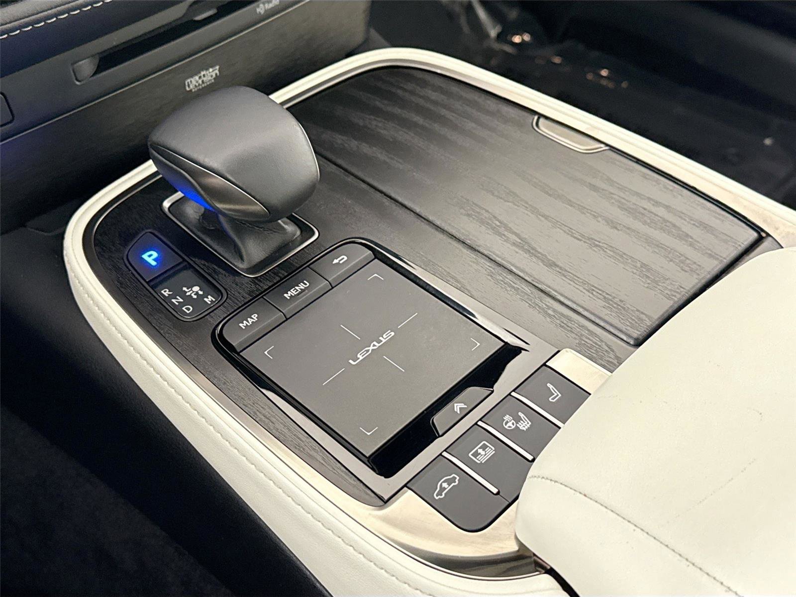 Used 2022 Lexus LS 500 RWD image 28