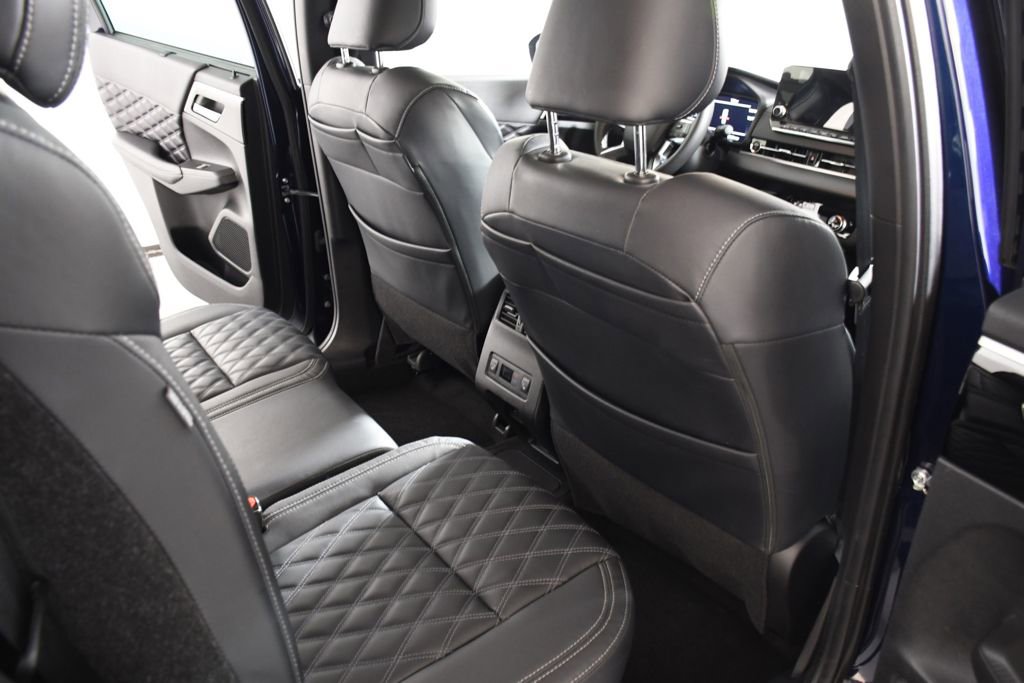 Used 2023 Mitsubishi Outlander SEL image 22