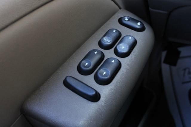 Used 2004 Ford Explorer Sport Trac XLT RWD image 6