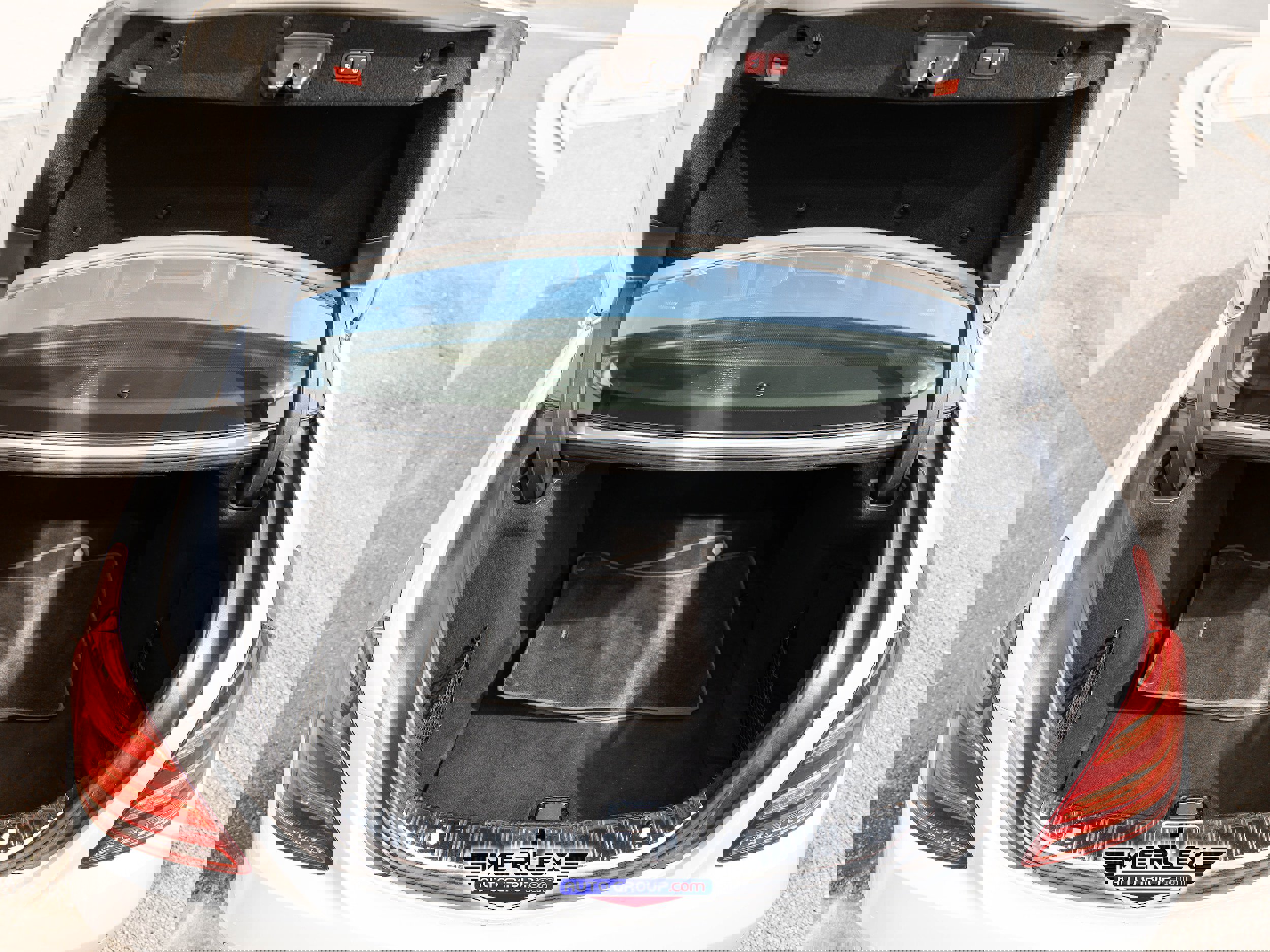 Used 2018 Mercedes-Benz S 560 4MATIC Sedan image 55