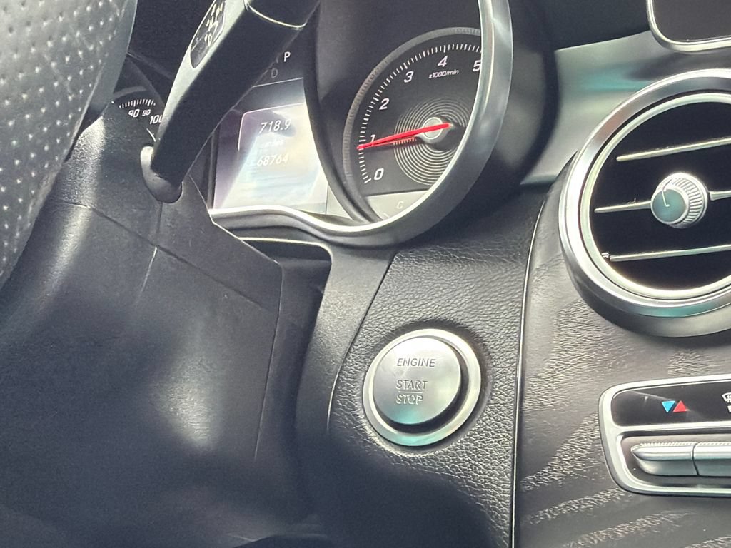 Used 2018 Mercedes-Benz GLC 300 4MATIC image 22