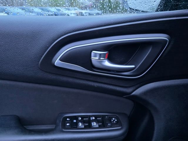 Used 2015 Chrysler 200 Limited w/ Convenience Group FWD image 24
