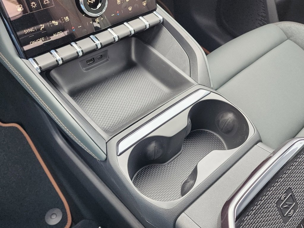 New 2026 GMC Terrain AT4 w/ Convenience Package III image 32