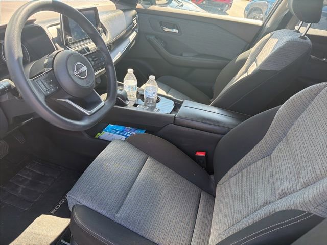Used 2023 Nissan Rogue SV image 10