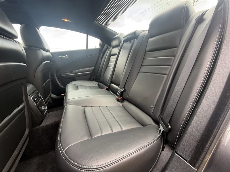 Used 2014 Dodge Charger SXT Plus RWD image 31
