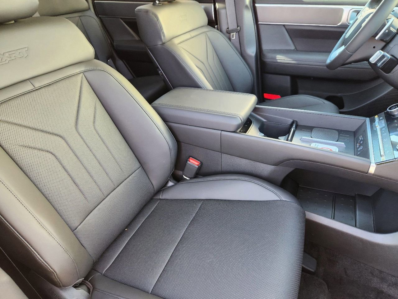 Certified 2025 Hyundai Santa Fe XRT image 10