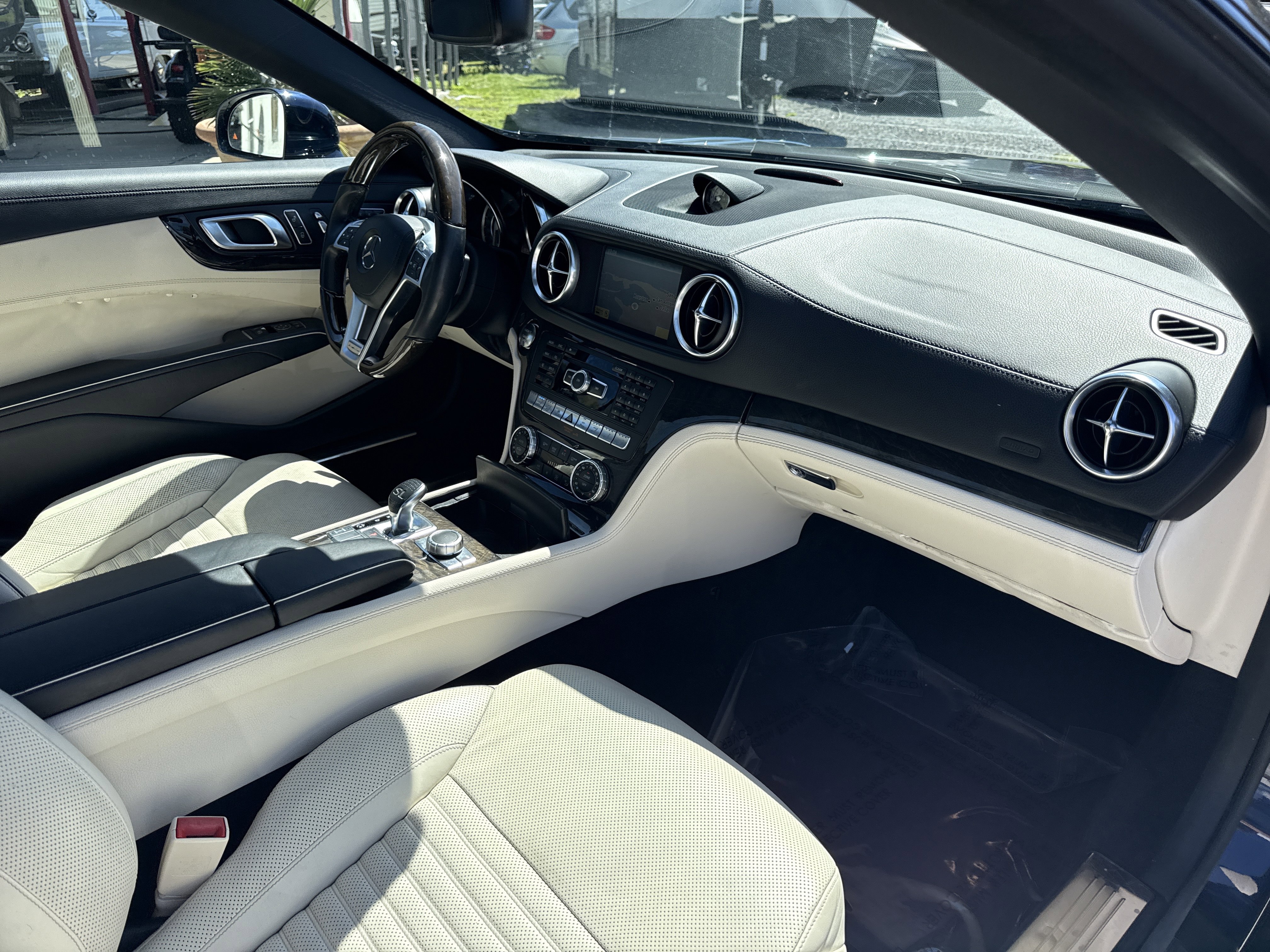 Used 2013 Mercedes-Benz SL 550 image 25