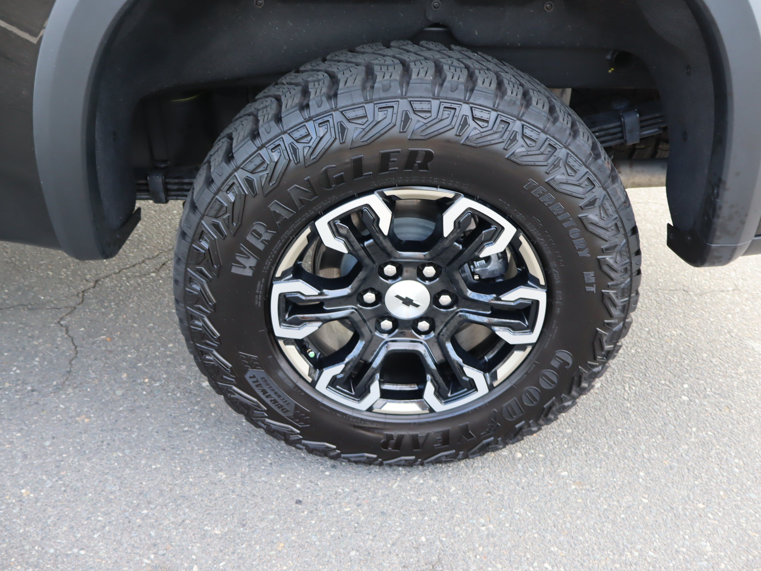 Used 2026 Chevrolet Silverado 1500 ZR2 AWD/4WD image 41