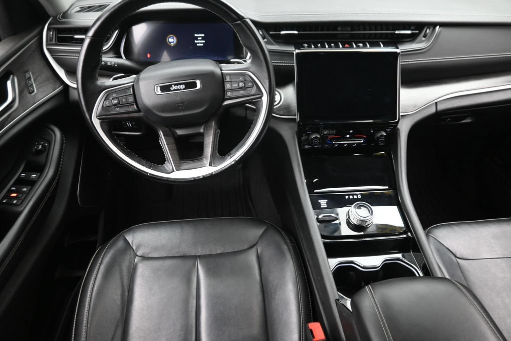 Used 2022 Jeep Grand Cherokee L Limited AWD/4WD image 15