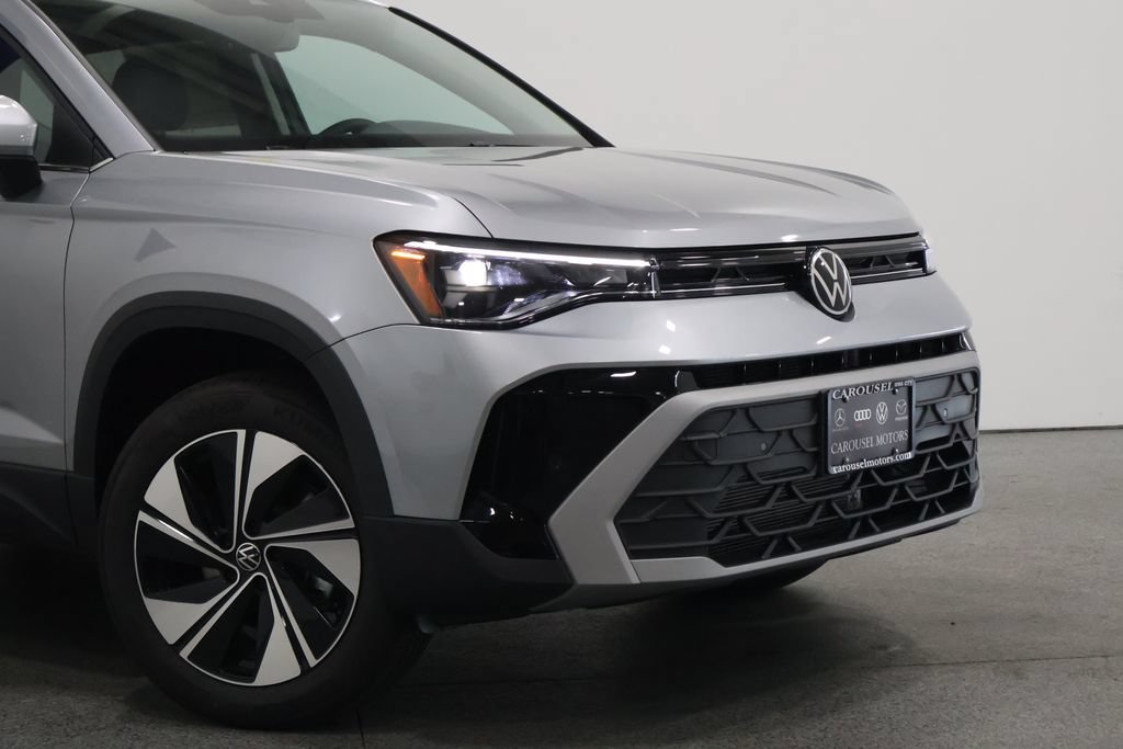 New 2026 Volkswagen Taos SE AWD/4WD image 3