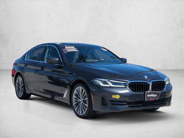 Used 2022 BMW 530e w/ Convenience Package RWD image 3