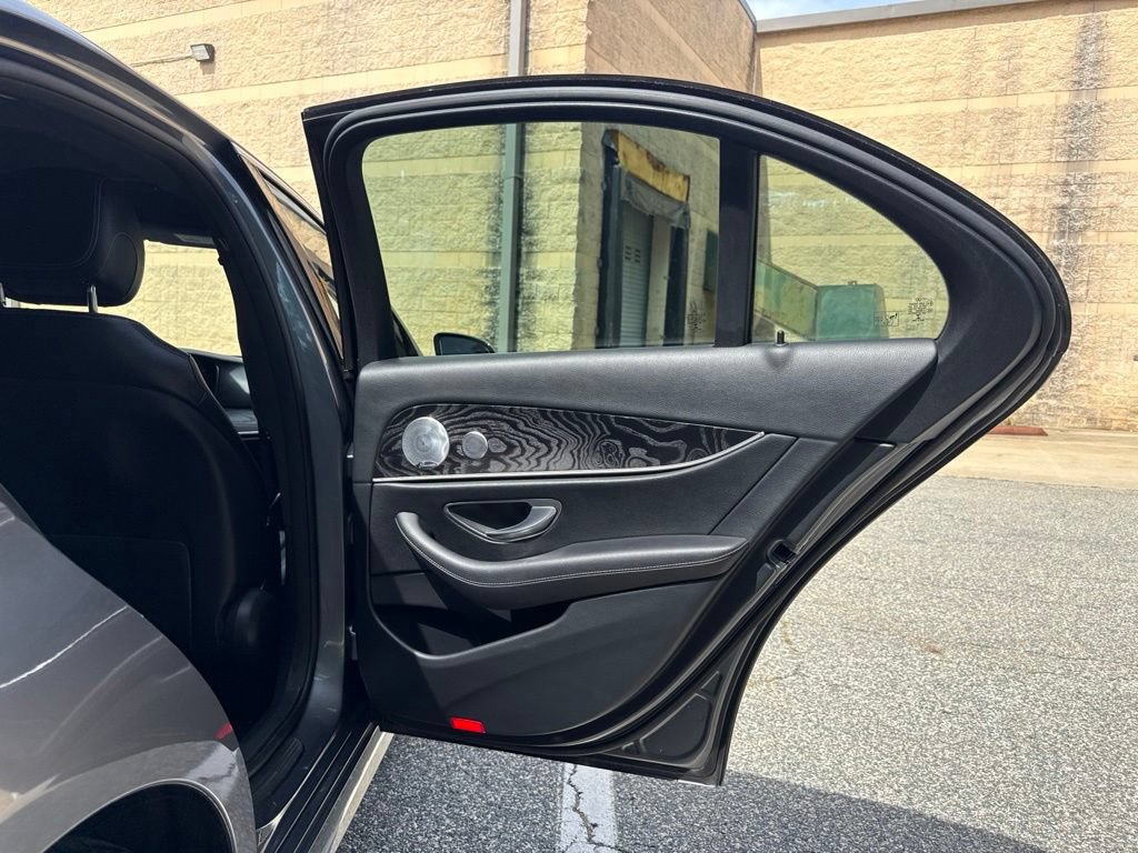 Used 2017 Mercedes-Benz E 300 4MATIC image 18