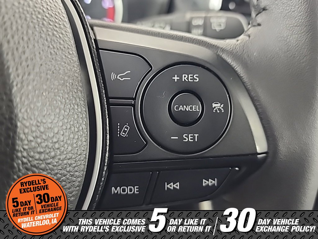 Used 2025 Toyota RAV4 XLE Premium image 27