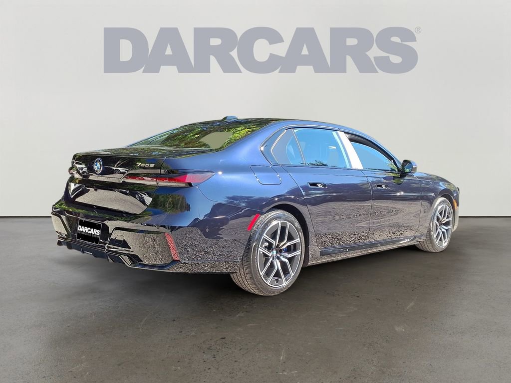 New 2026 BMW 750e xDrive w/ Executive Package image 4