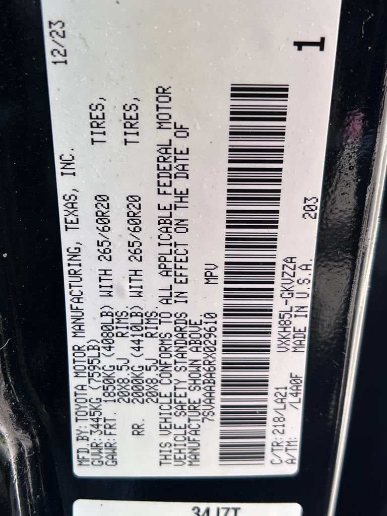 Used 2024 Toyota Sequoia Platinum w/ TRD Off-Road Package AWD/4WD image 28