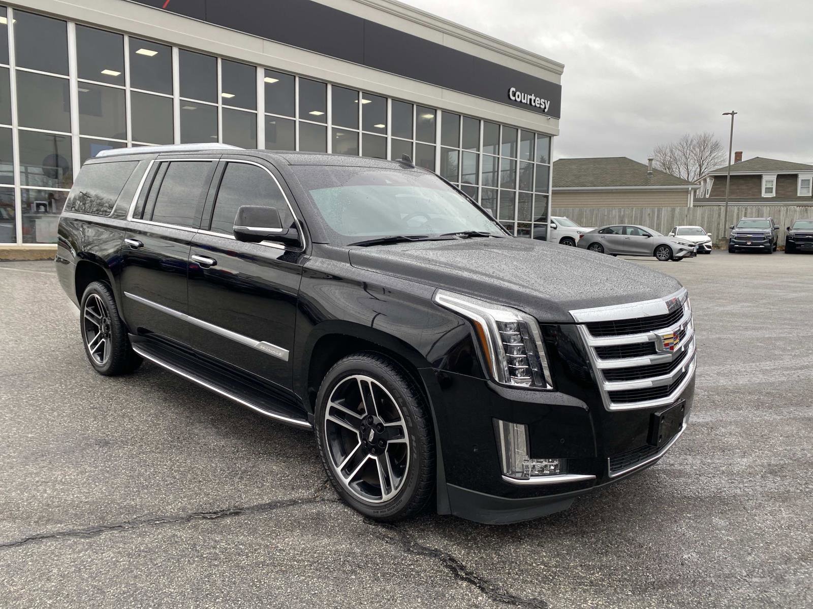 Used 2020 Cadillac Escalade ESV Luxury image 9