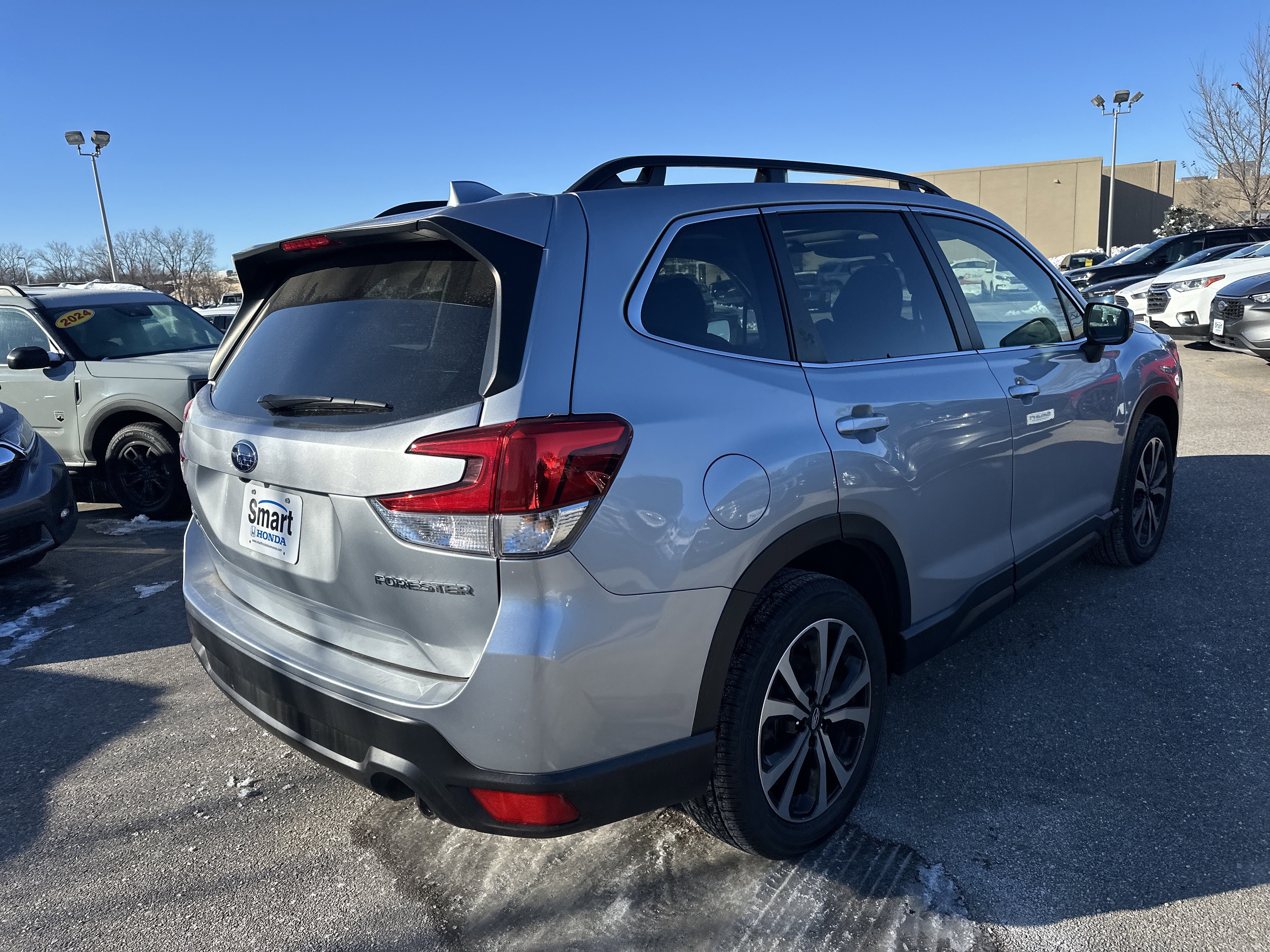 Used 2022 Subaru Forester Limited image 5