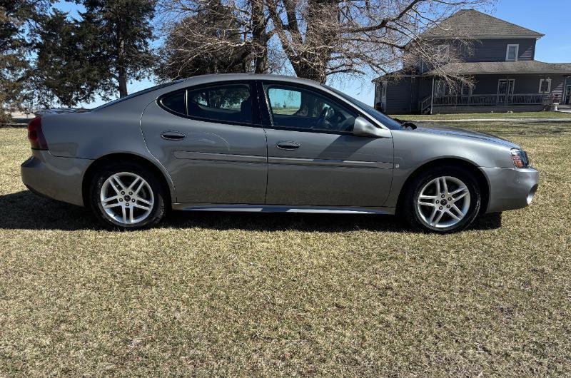 Used 2007 Pontiac Grand Prix w/ Preferred Package FWD image 10