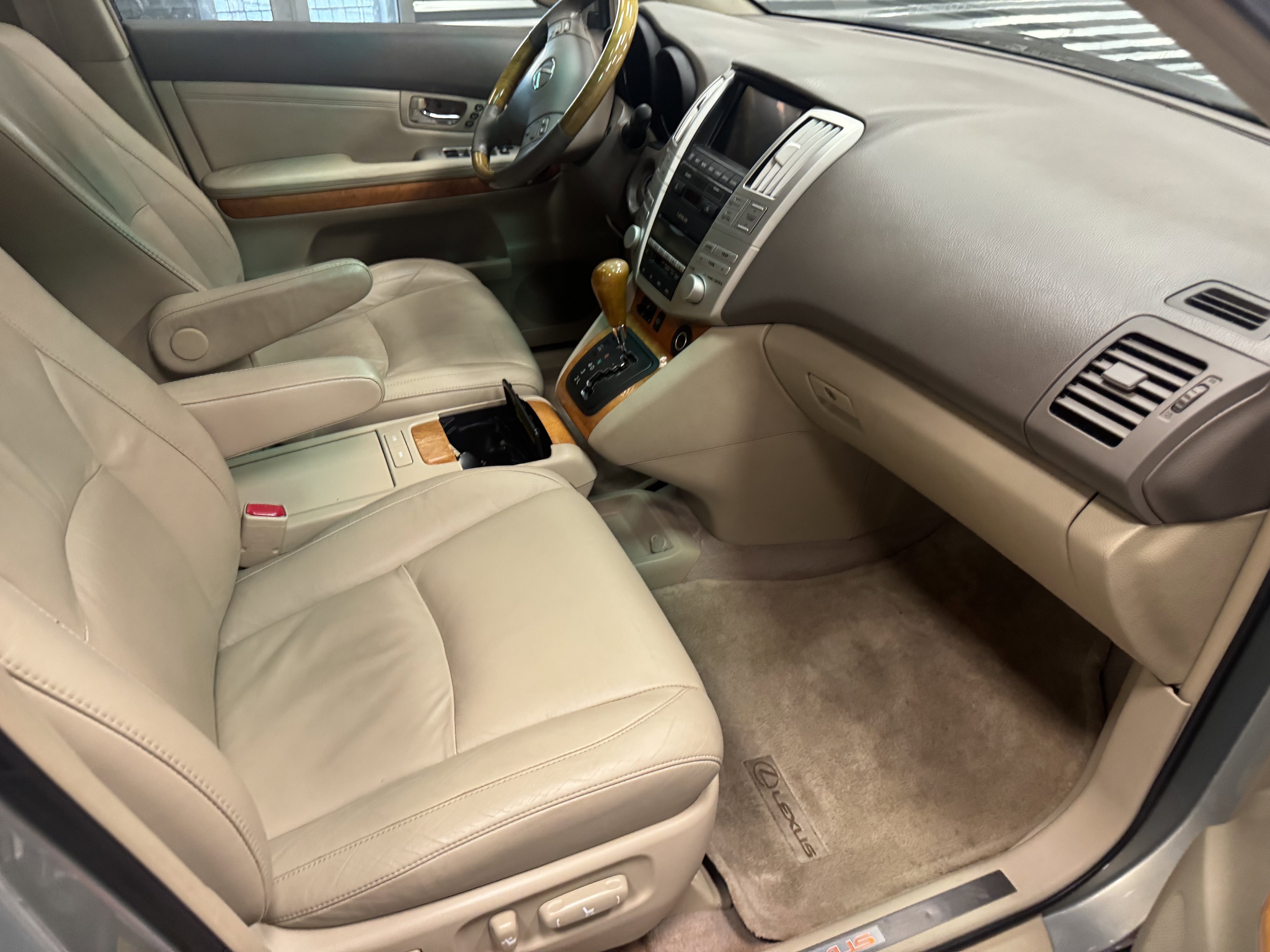 Used 2006 Lexus RX 330 FWD image 13