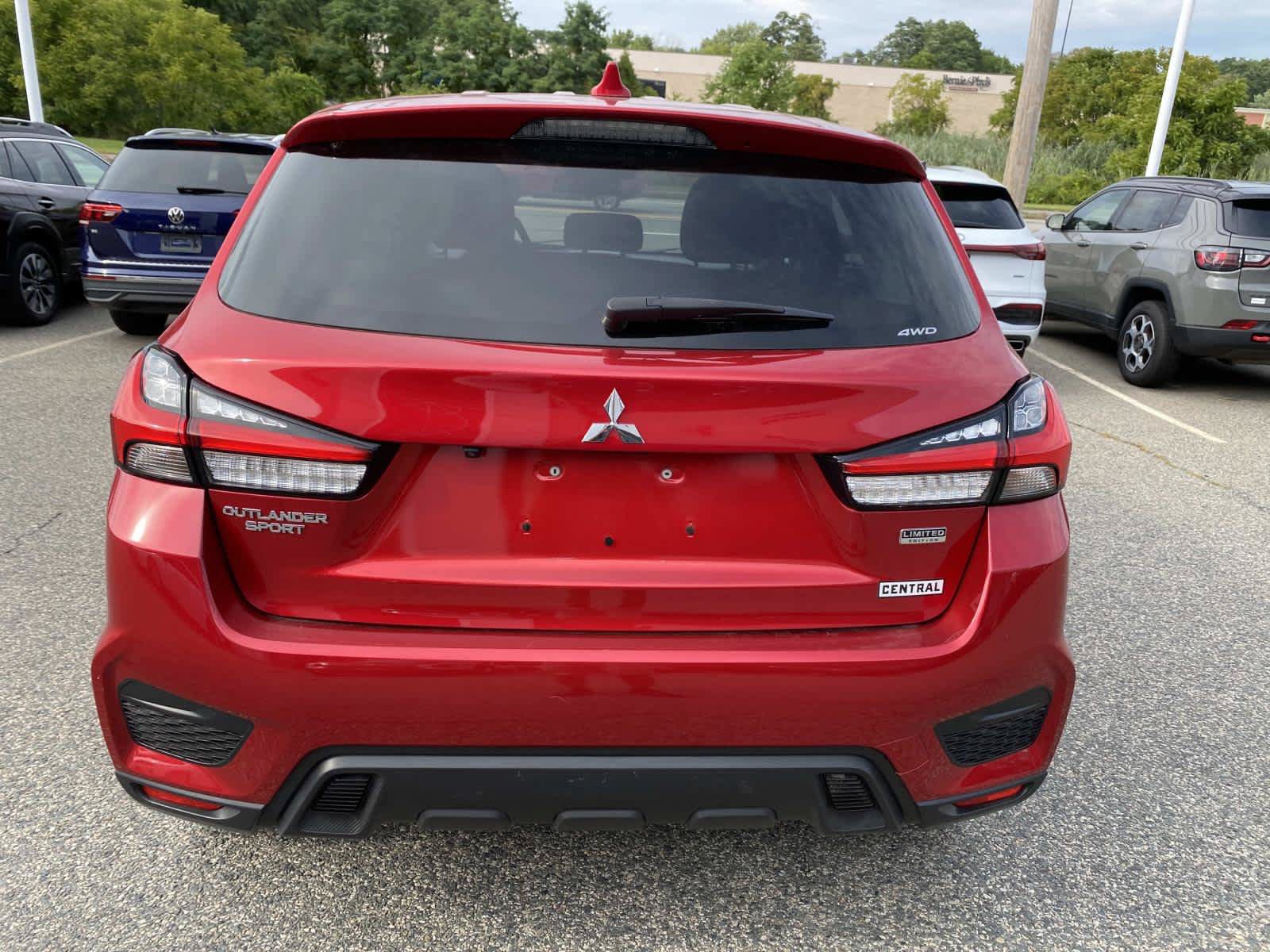 Used 2023 Mitsubishi Outlander Sport LE AWD/4WD image 4