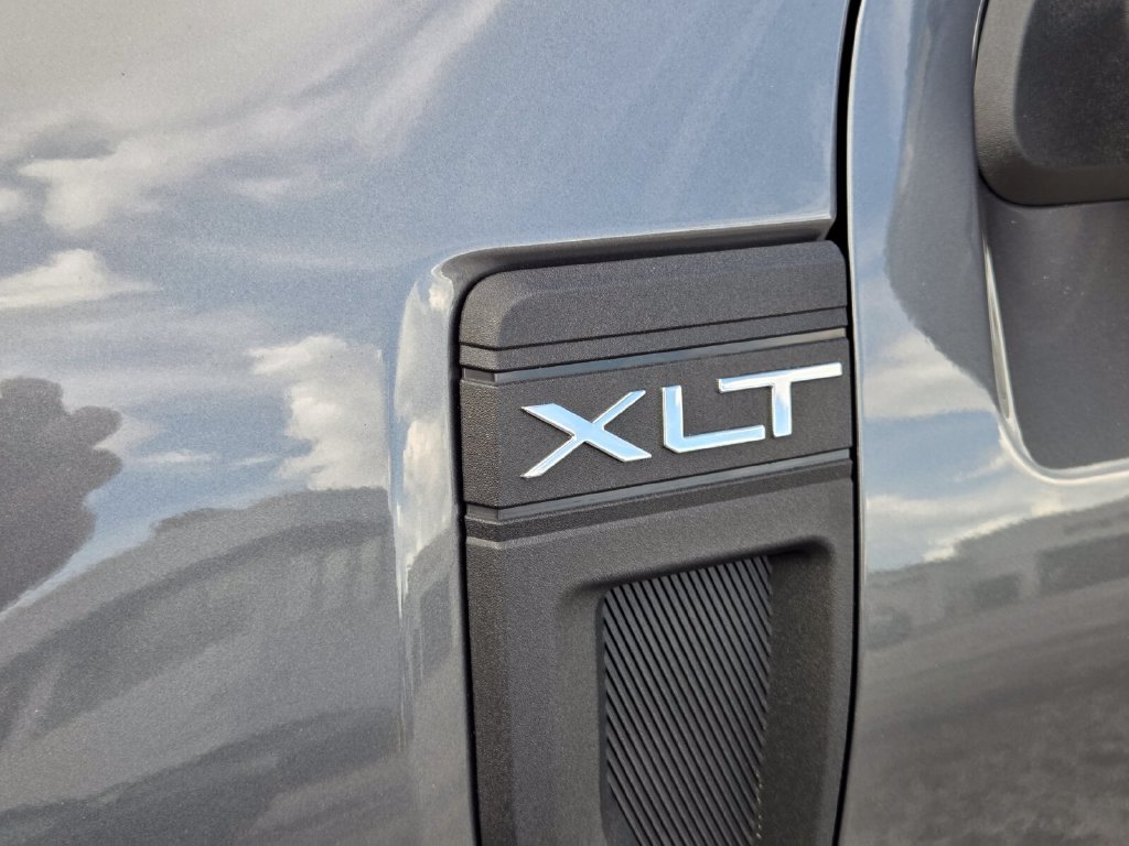 Used 2024 Ford Maverick XLT w/ XLT Luxury Package FWD image 12
