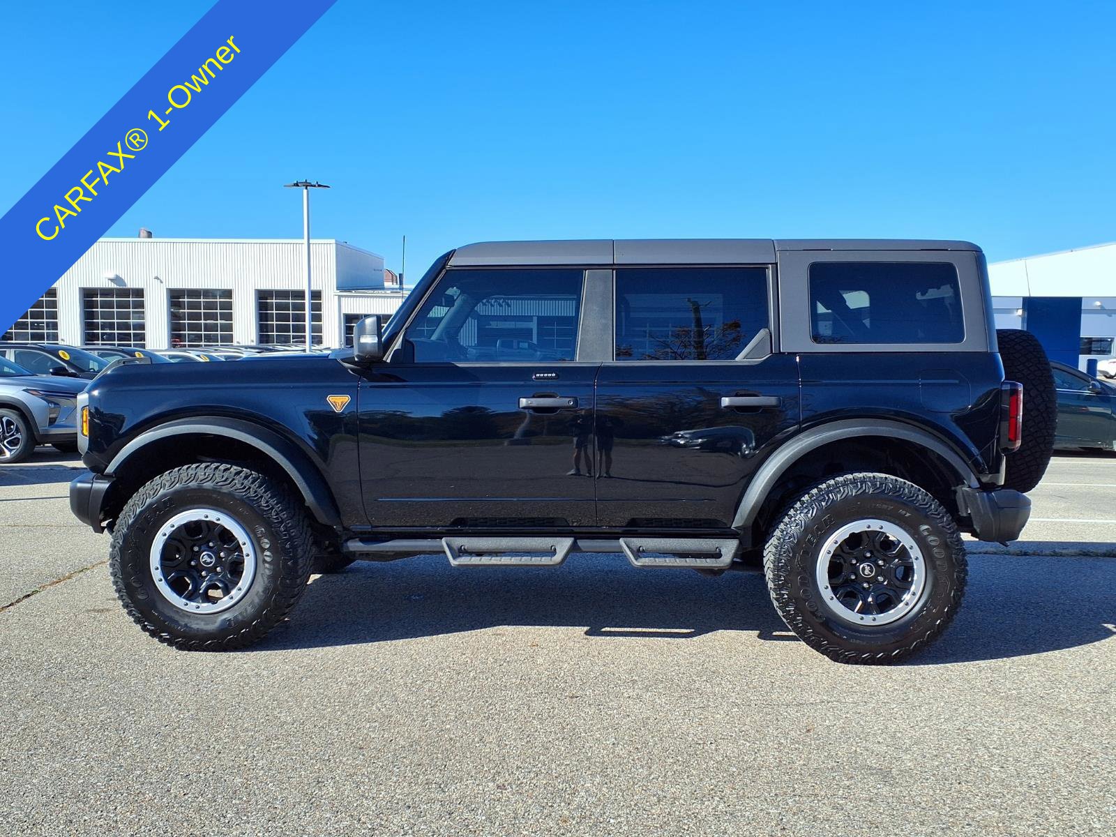 Used 2023 Ford Bronco Badlands w/ Sasquatch Package AWD/4WD image 9