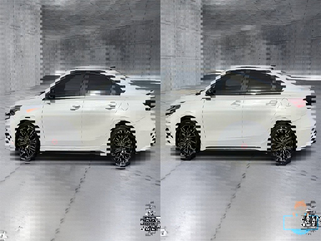 Used 2023 Kia Forte GT w/ GT2 Package image 3