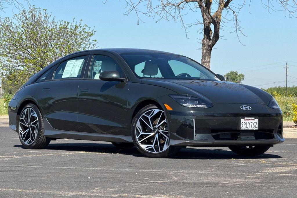 Used 2023 Hyundai Ioniq 6 SEL RWD image 2