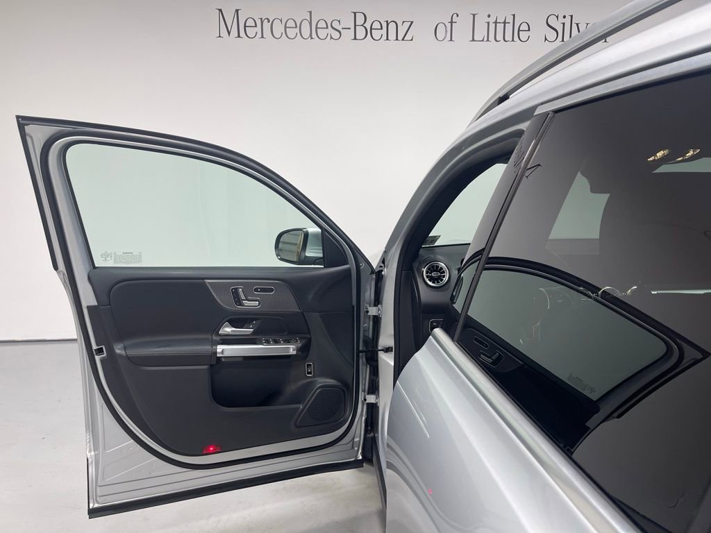 Certified 2022 Mercedes-Benz GLB 250 4MATIC image 17