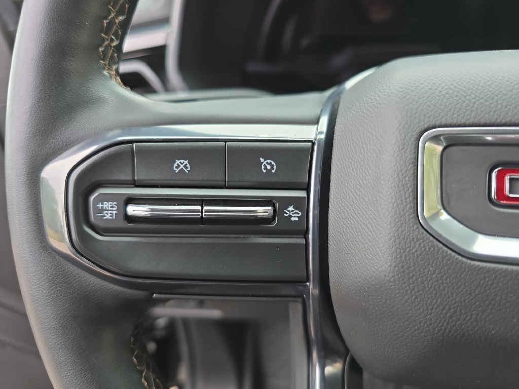 Used 2024 GMC Canyon AT4 w/ AT4 Premium Package AWD/4WD image 19
