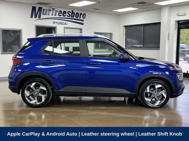 Used 2021 Hyundai Venue SEL FWD image 4