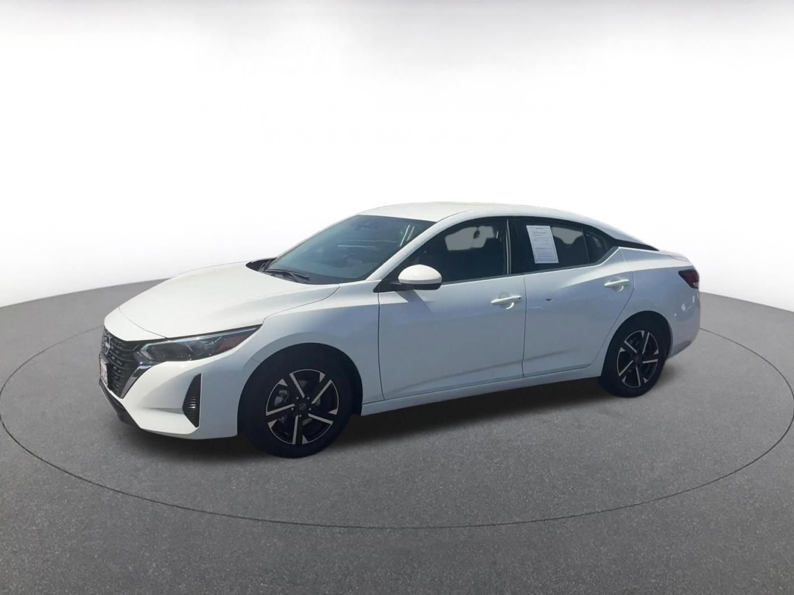 Used 2025 Nissan Sentra SV image 8