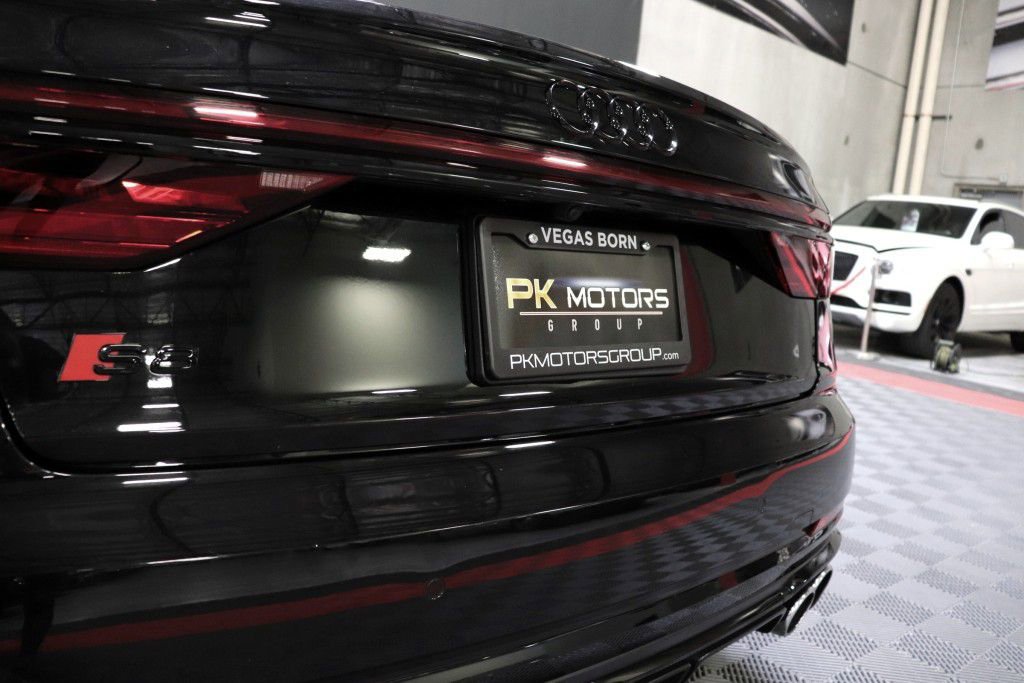 Used 2023 Audi S8 AWD/4WD image 6