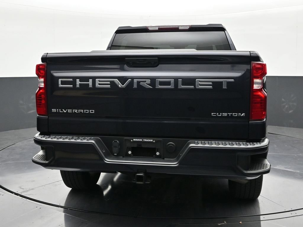 Used 2023 Chevrolet Silverado 1500 Custom image 4