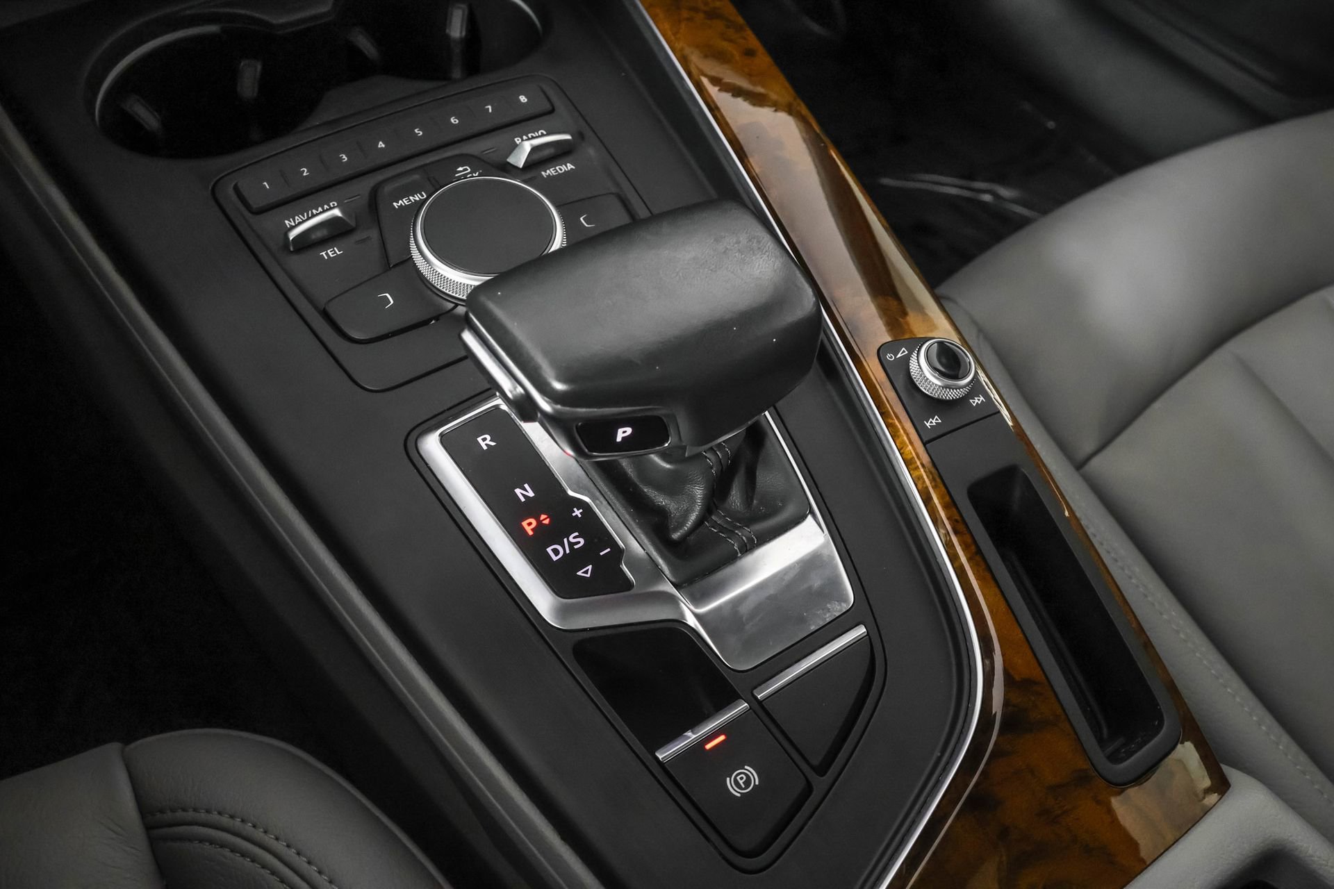 Used 2019 Audi A4 2.0T Premium w/ Convenience Package image 33