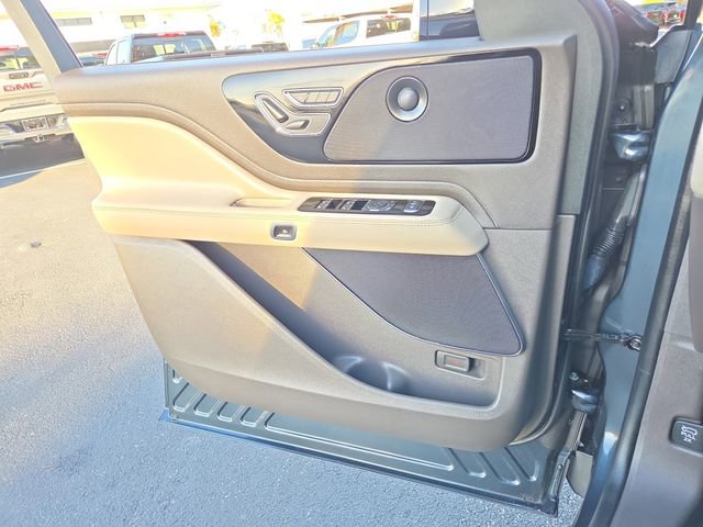 Used 2023 Lincoln Aviator Reserve w/ Equipment Group 201A image 20