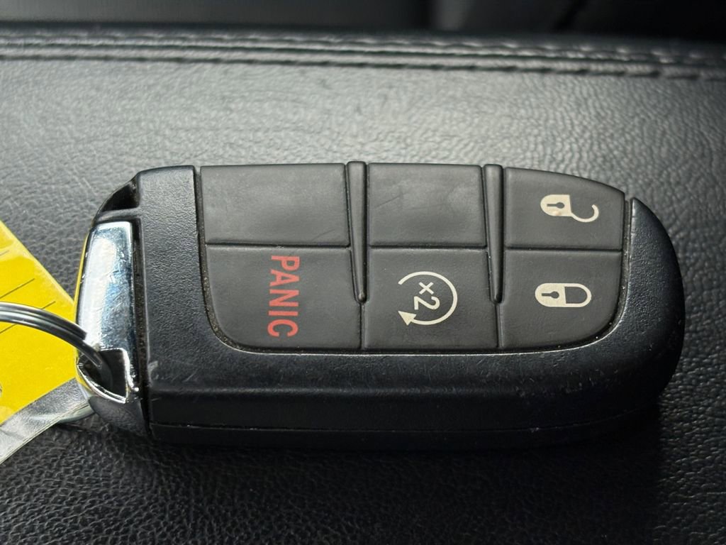 Used 2024 Jeep Compass Limited image 30