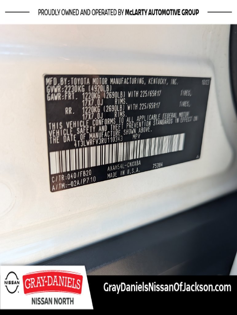 Used 2024 Toyota RAV4 LE AWD/4WD image 26