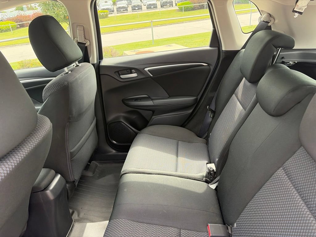 Used 2018 Honda Fit LX image 36