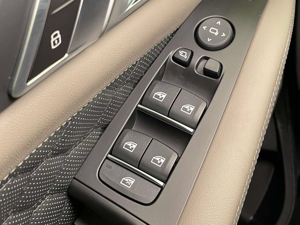 New 2026 BMW X5 M Competition w/ Executive Package AWD/4WD image 32