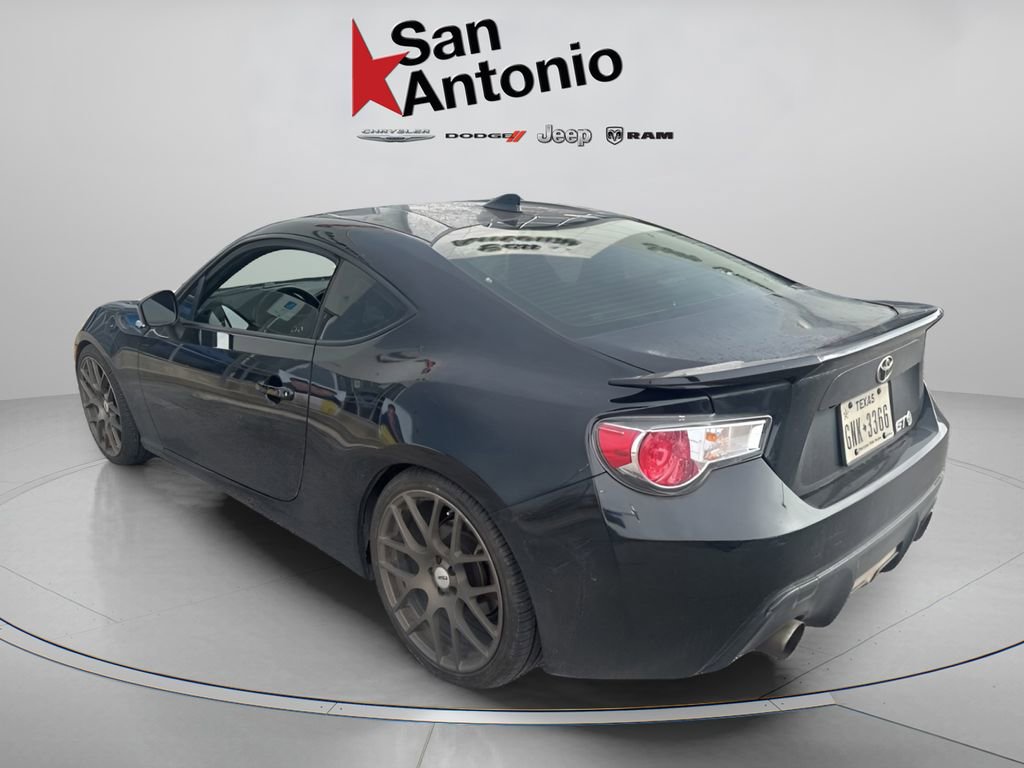 Used 2016 Scion FR-S RWD image 8