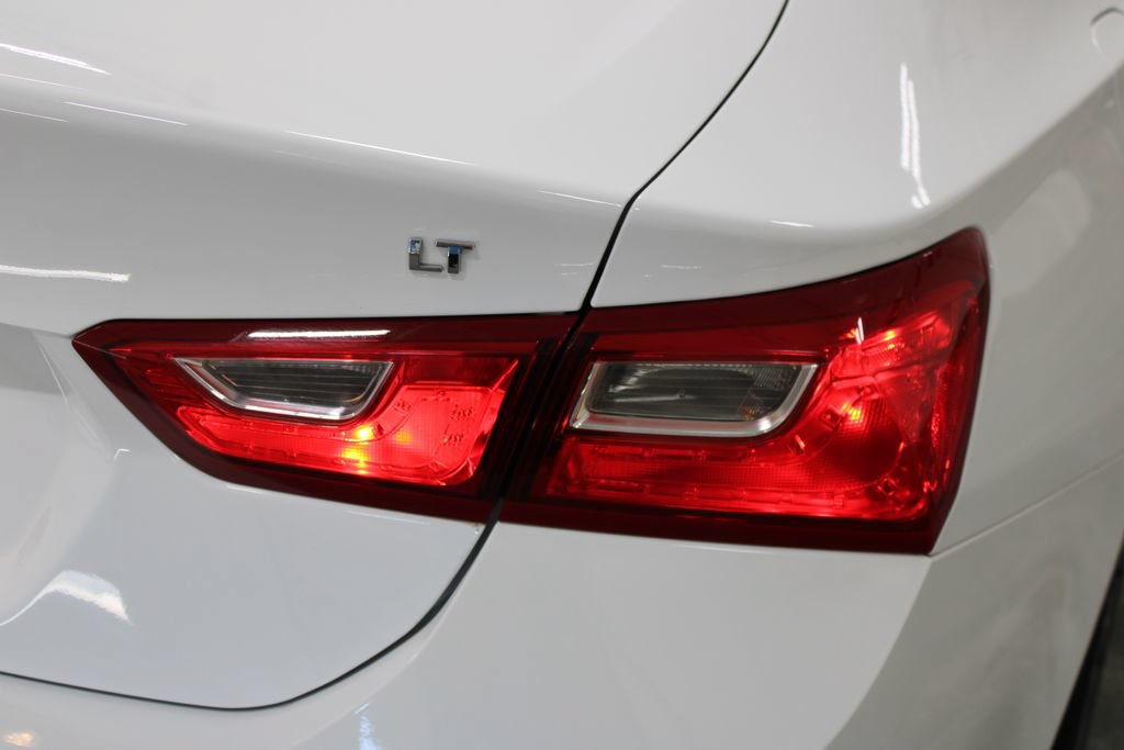 Used 2025 Chevrolet Malibu LT FWD image 26