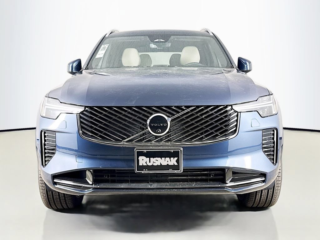 New 2026 Volvo XC90 T8 Plus w/ Protection Package Premier AWD/4WD image 2